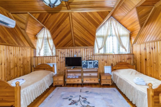 Гостиница У Бочарова ручья Сочи 2-комнатный номер стандарт семейный-1